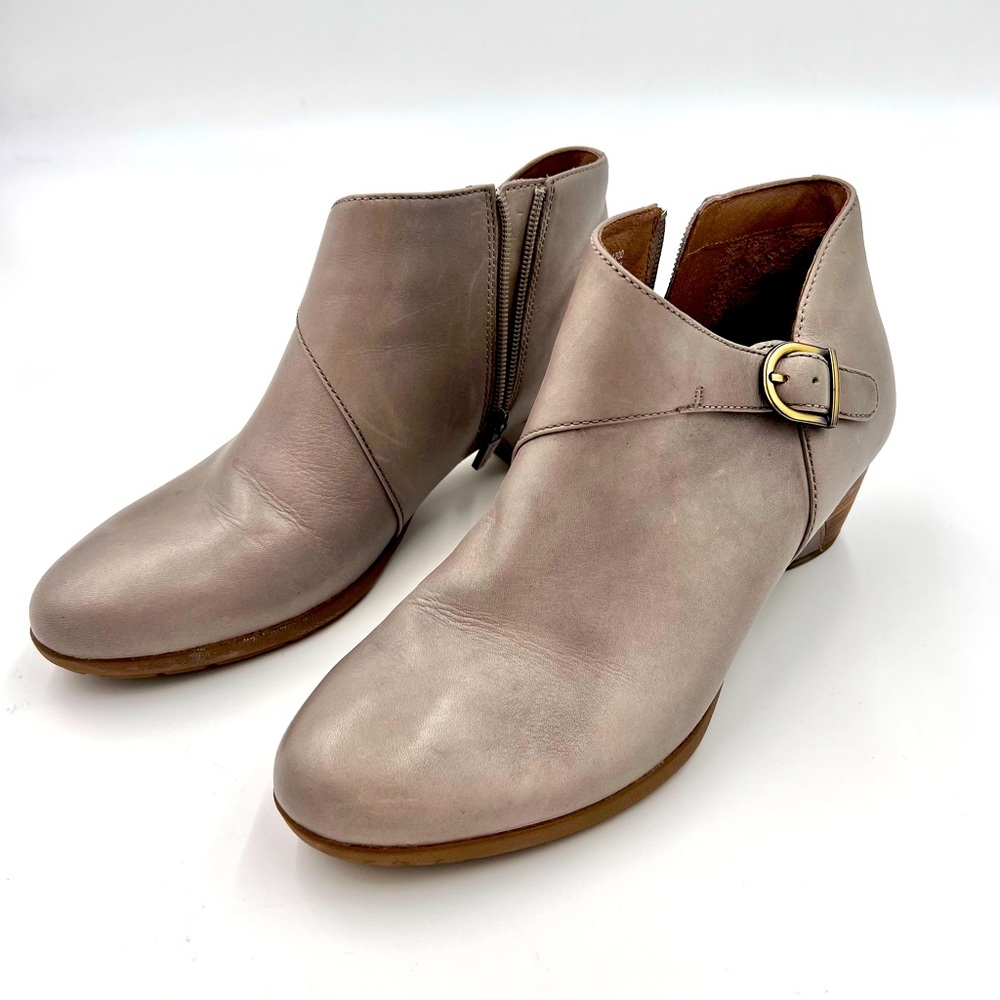Dansko Women's Darbie Low-Heeled Bootie Stone Sz 40 | US Sz 9.5-10 EUC